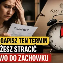 Zmartwiona kobieta trzyma dokument "Zachowek". Obok budzik i akta "Spadek". Uważaj na przedawnienie, by nie stracić prawa do zachowku.