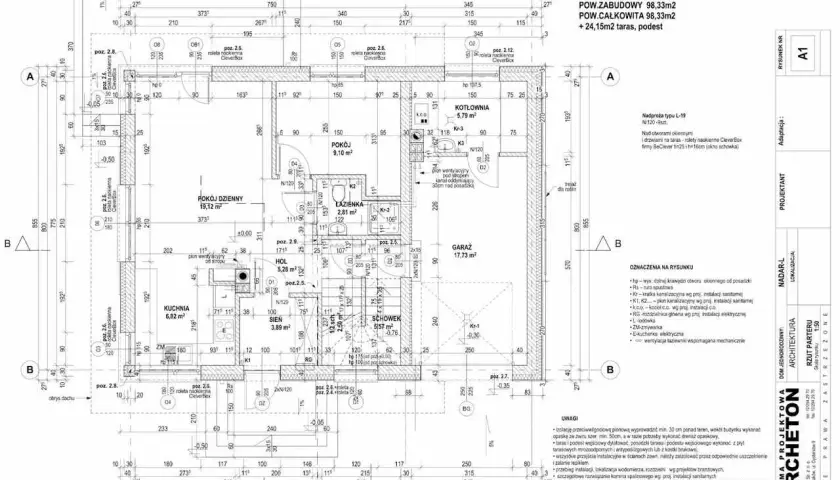 Plan sytuacyjny parteru z wymiarami pomieszczeń: pokój dzienny, kuchnia, salon, łazienka, kotłownia, garaż, schowek, sień.