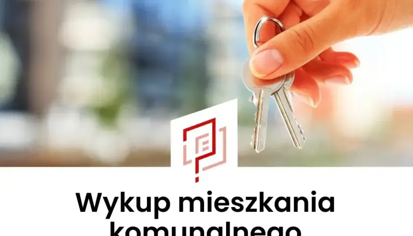 Dłoń trzyma klucze. Pod spodem napis: "Wykup mieszkania komunalnego". Poznaj cenę za metr!